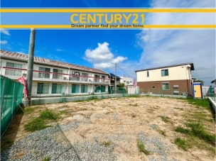 ■現地写真■
閑静な住宅街に誕生した新築戸建て!
落ち着いた住環境で、子育て世帯にも安心。静かで長く安心して暮らしやすい住環境です。 小郡市大崎 1号棟 全5棟 外観