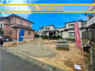 ■■駐車場■■
ファミリーカーの需要が多い中、駐車場も確保いたしました。マンションとは違う敷地内駐車。ご主人様のお車のお手入れにも気合が入りますね。 駐車場