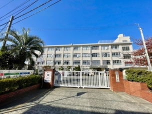 【小学校】福岡市立若久小学校 1260m 周辺環境