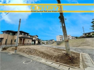 ■■駐車場■■
ファミリーカーの需要が多い中、駐車場も確保いたしました。マンションとは違う敷地内駐車。ご主人様のお車のお手入れにも気合が入りますね。 駐車場