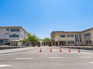 【小学校】上峰町立上峰小学校 656m 周辺環境