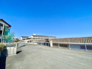 【中学校】基山町立基山中学校 1185m 周辺環境