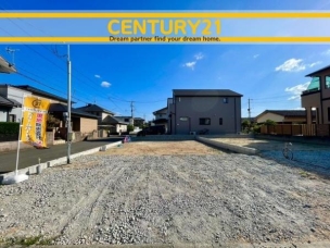 ■現地写真■
閑静な住宅街!
落ち着いた住環境で、子育て世帯にも安心。静かで長く安心して暮らしやすい住環境です。 三養基郡基山町小倉12期 1号棟 全2棟 外観