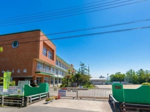 【小学校】佐賀市立若楠小学校 915m 周辺環境