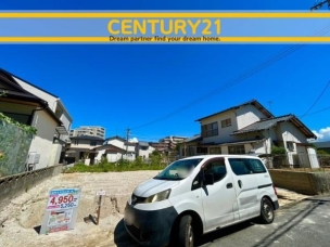 ■■駐車場■■
ファミリーカーの需要が多い中、駐車場も確保いたしました。マンションとは違う敷地内駐車。ご主人様のお車のお手入れにも気合が入りますね。 駐車場
