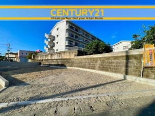 ■■駐車場■■
ファミリーカーの需要が多い中、駐車場も確保いたしました。マンションとは違う敷地内駐車。ご主人様のお車のお手入れにも気合が入りますね。 駐車場