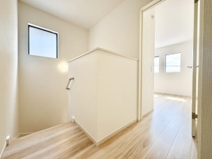 ■その他内観■
写真では伝わりきらない素敵な住空間。
実際に見ると印象がより伝わります。
即日見学やご内覧予約、その他ご相談など見るだけ聞くだけでもOK! その他内観