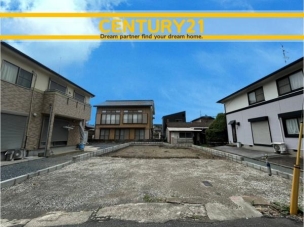 ■現地写真■
閑静な住宅街に誕生した新築戸建て!
落ち着いた住環境で、子育て世帯にも安心。静かで長く安心して暮らしやすい住環境です。 北九州市小倉北区大畠3丁目 全1棟 外観