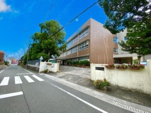 【小学校】飯塚市立飯塚小学校 500m 周辺環境