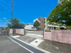 【小学校】飯塚市立庄内小学校 2000m 周辺環境