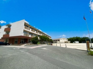 【小学校】飯塚市立飯塚東小学校 1380m 周辺環境