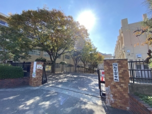 【中学校】福岡市立和白丘中学校 1000m・福岡市立和白丘中学校 周辺環境